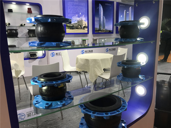 包头耐油可曲挠橡胶接头KXT-DN100，20号航空液压油，零下20度