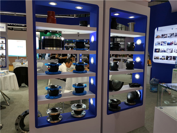 赤峰市良工橡胶伸缩节,医院用的